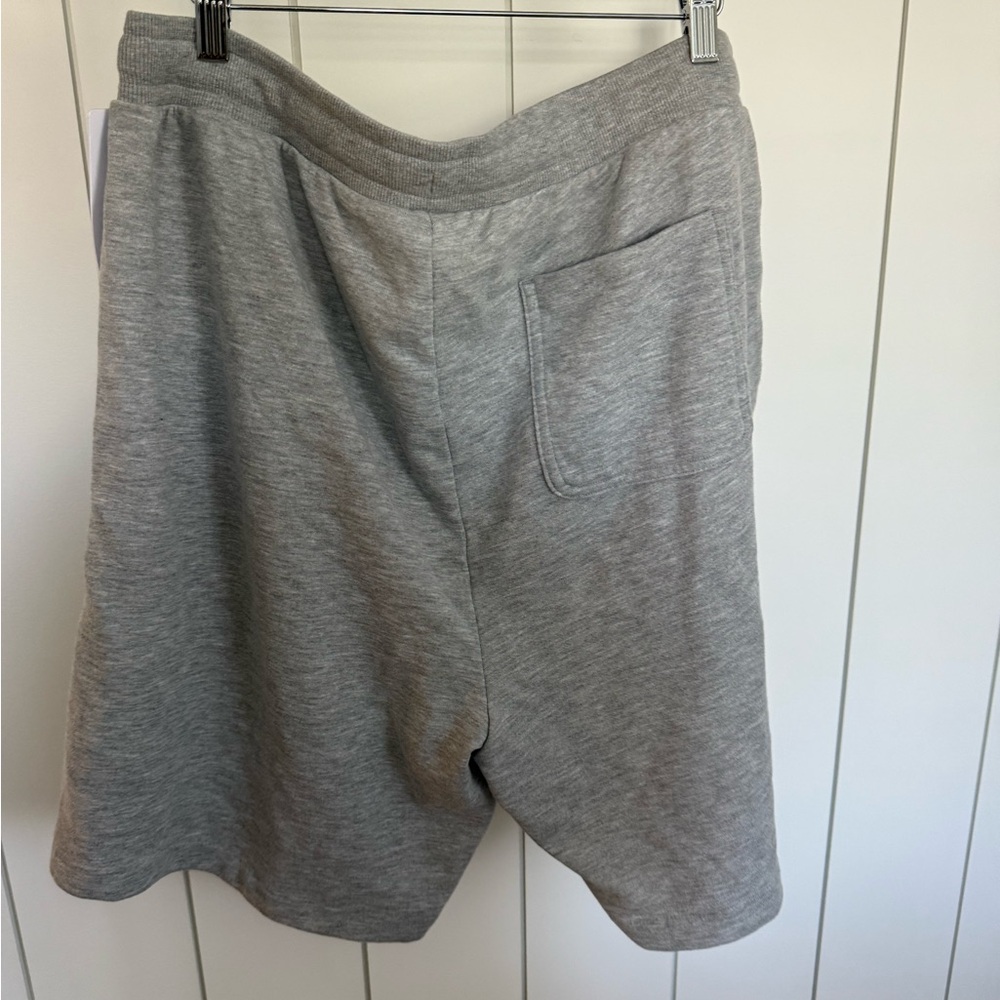 New Alo Yoga Gray Chill Short Size 2XL - Picture 6 of 12
